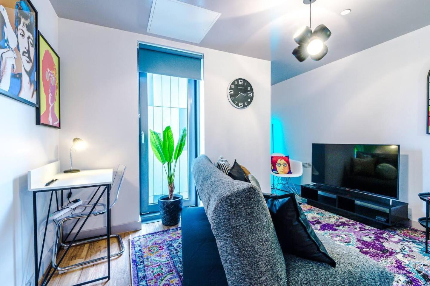 High Reviewed 1-Bed With Parking Central Location Liverpool Exterior foto